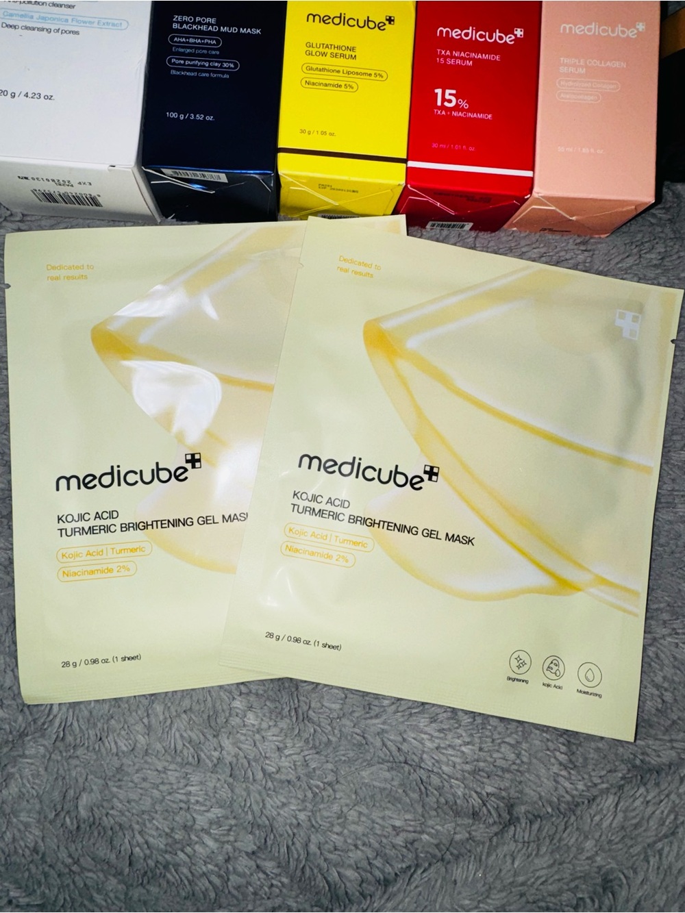 Medicube bundle- 9 pieces- MSRP for total is $244- NEW SEALED~ exp 2028 - Picture 7 of 7